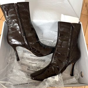 NA-KD Fitted Stiletto Boots in Dark Brown
